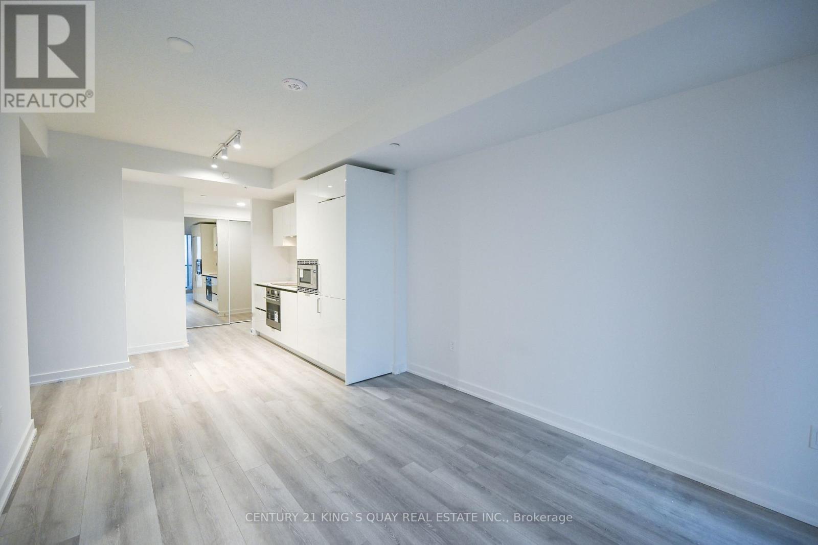 3410 - 238 Simcoe Street, Toronto, ON - Indoor
