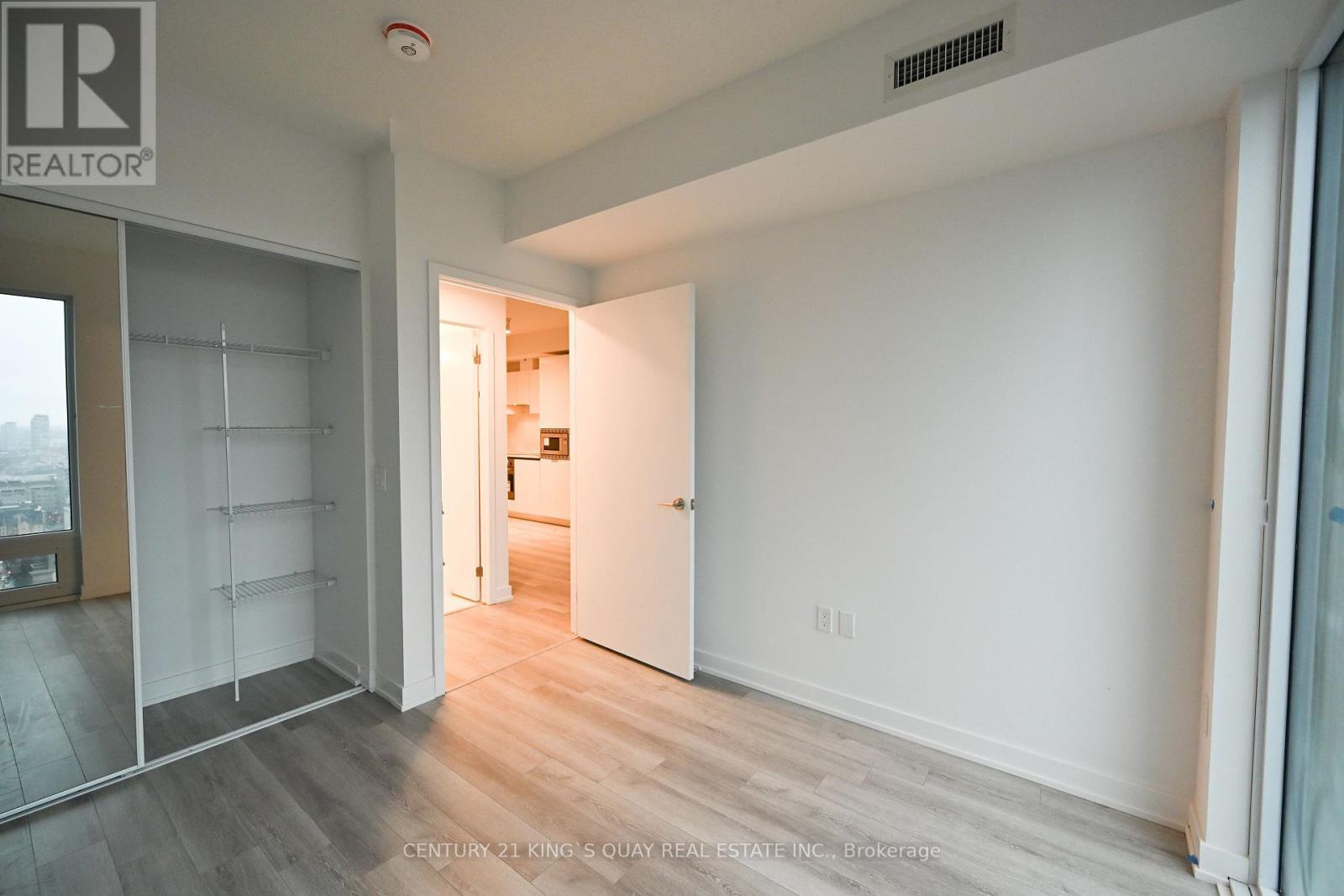 3410 - 238 Simcoe Street, Toronto, ON - Indoor Photo Showing Other Room