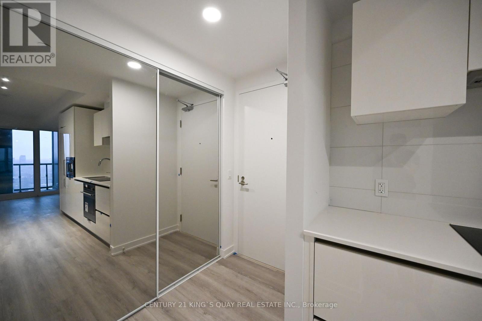 3410 - 238 Simcoe Street, Toronto, ON - Indoor Photo Showing Other Room