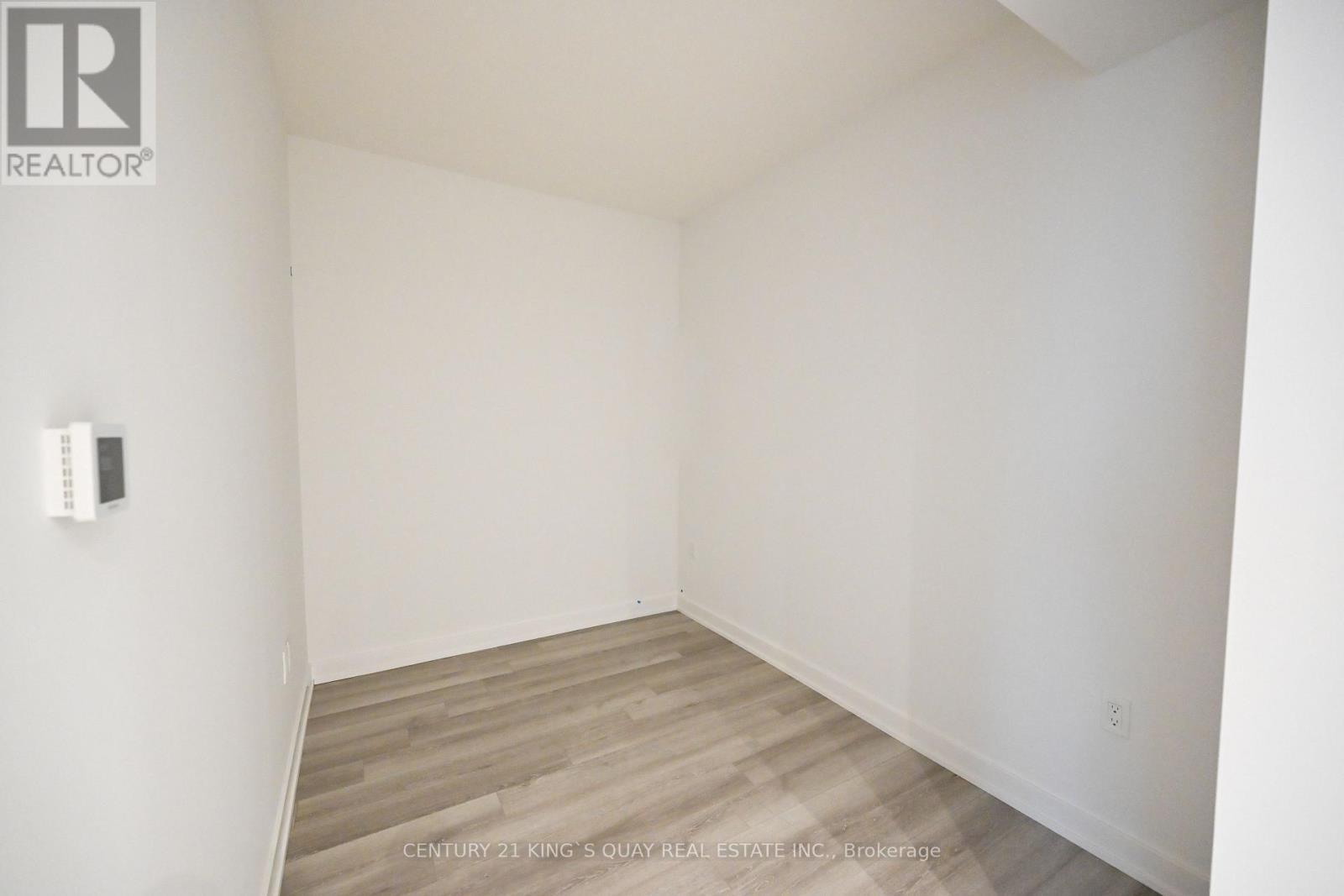 3410 - 238 Simcoe Street, Toronto, ON - Indoor Photo Showing Other Room