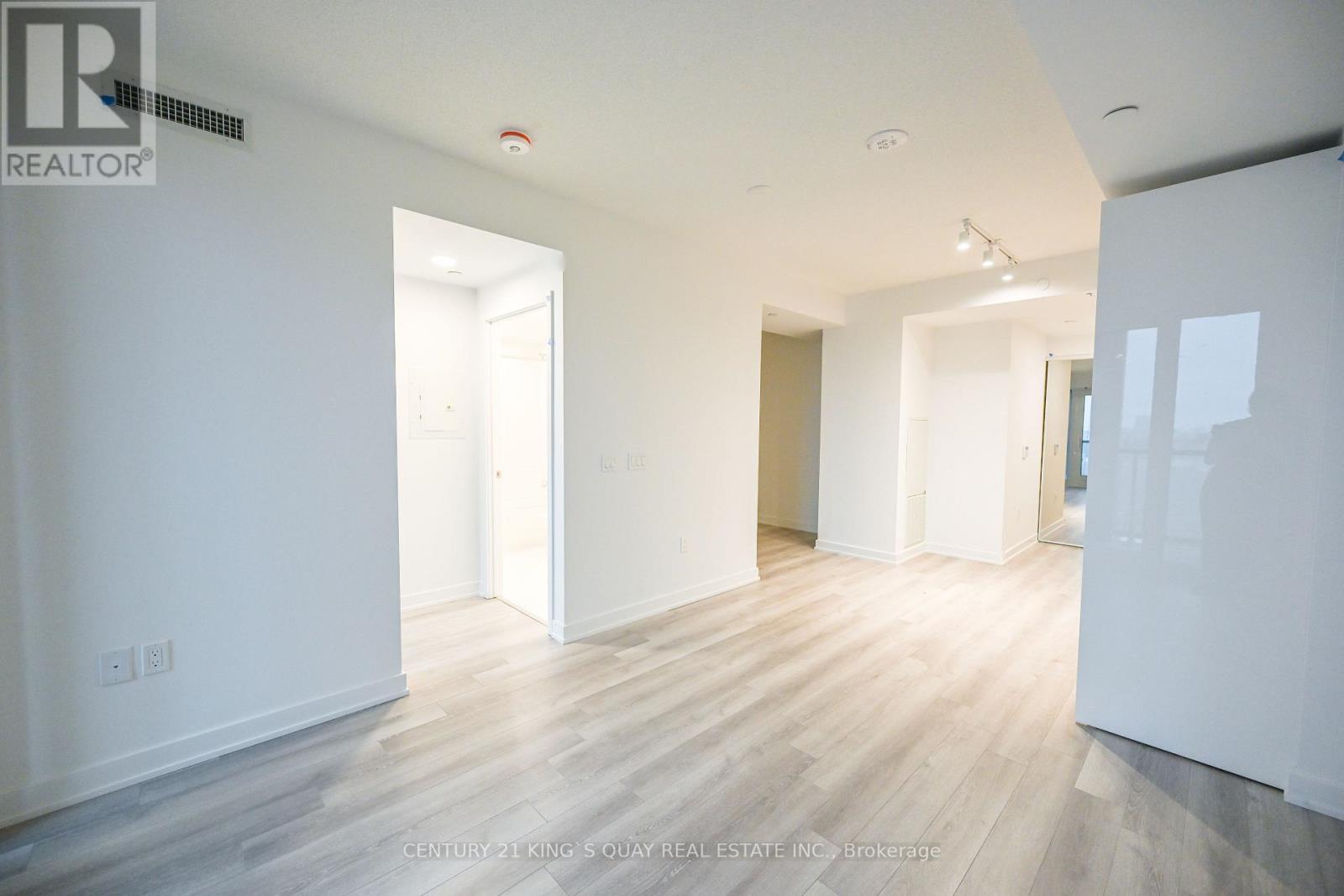 3410 - 238 Simcoe Street, Toronto, ON - Indoor Photo Showing Other Room