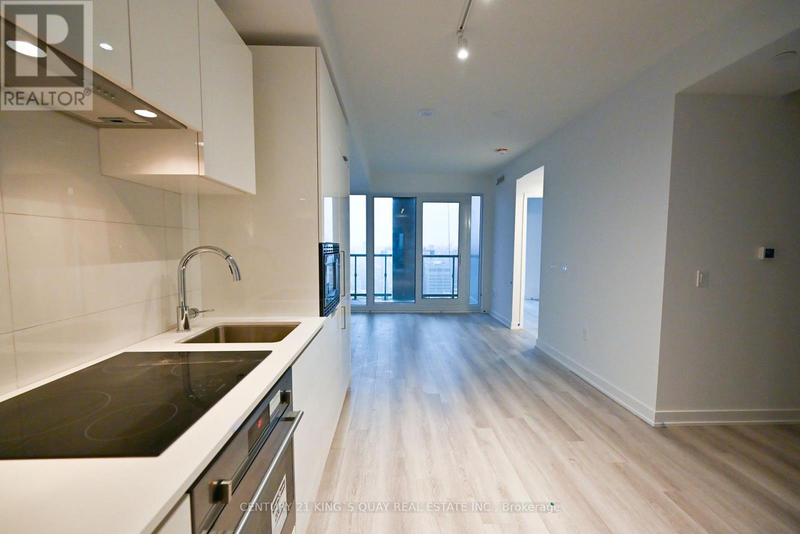 3410 - 238 Simcoe Street, Toronto, ON - Indoor Photo Showing Kitchen With Upgraded Kitchen