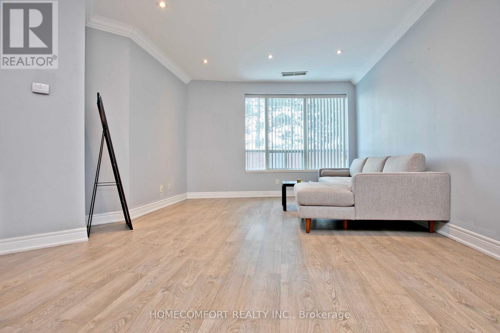 109 - 62 Suncrest Boulevard, Markham, ON - Indoor