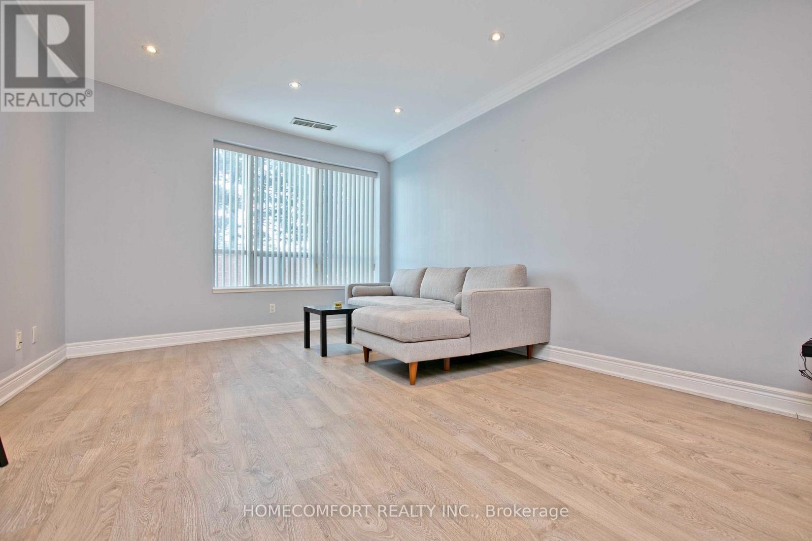 109 - 62 Suncrest Boulevard, Markham, ON - Indoor