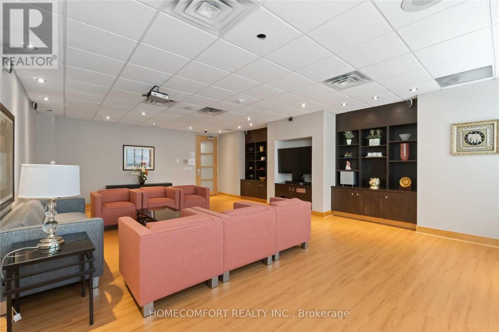 109 - 62 Suncrest Boulevard, Markham, ON - Indoor