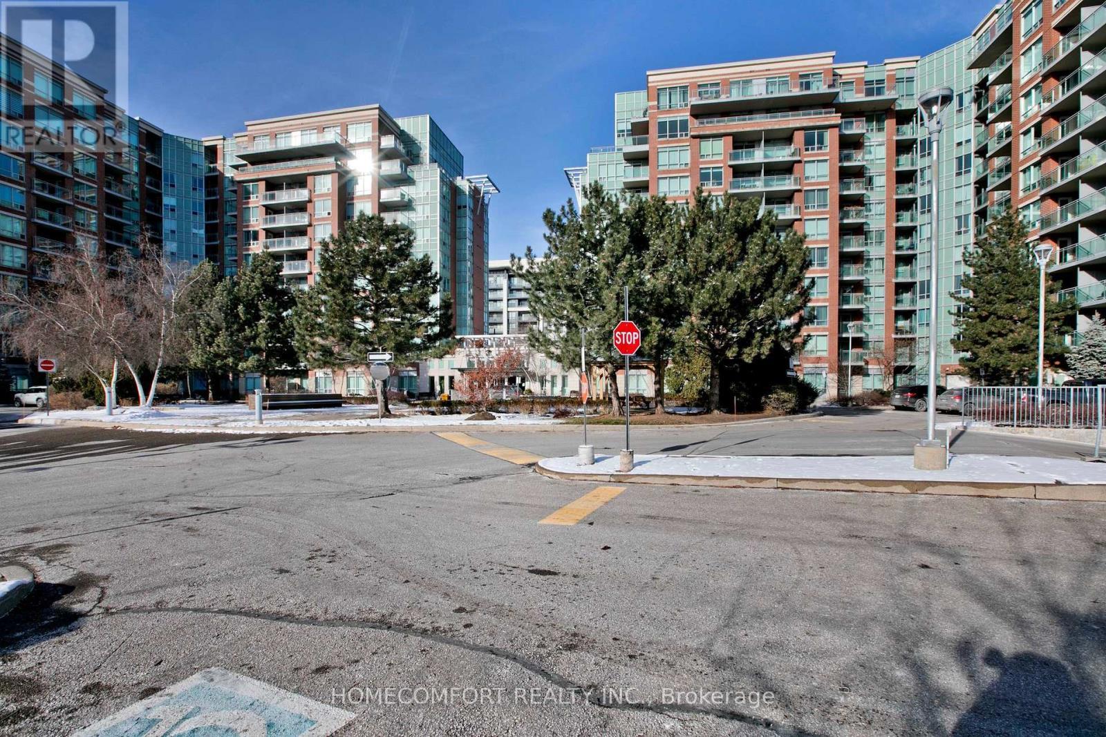 109 - 62 Suncrest Boulevard, Markham, ON - Outdoor With Facade