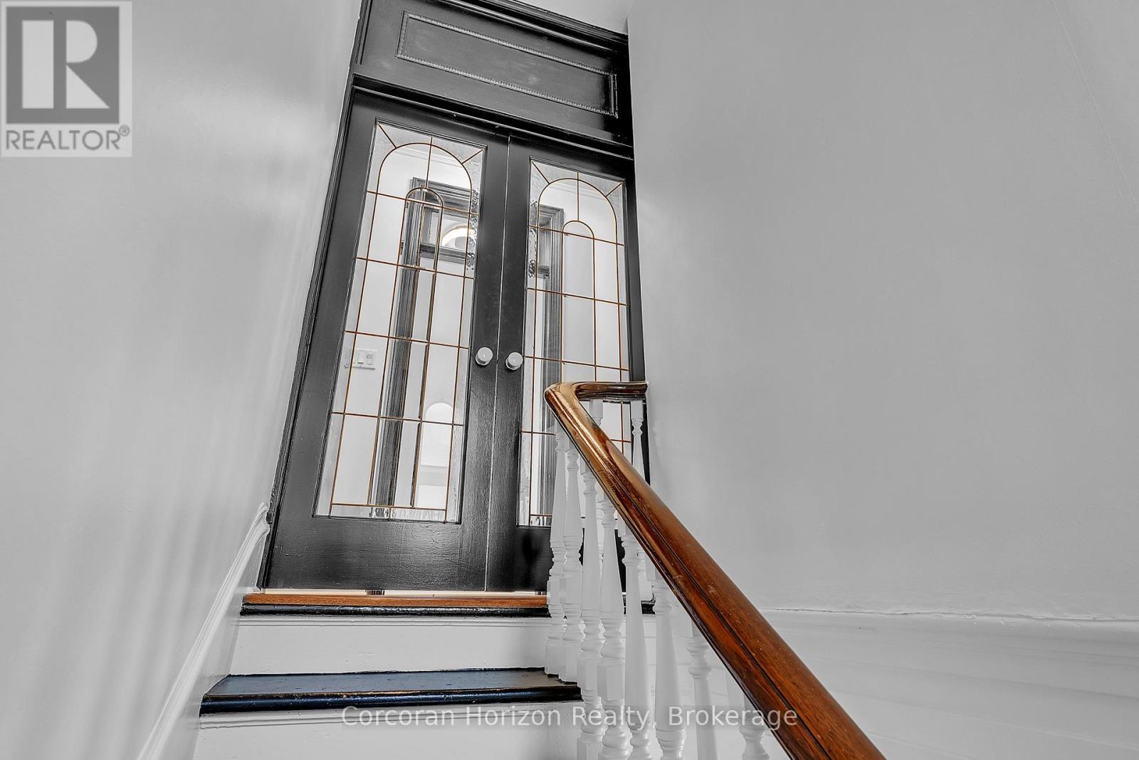 5 - 203 Macnab Street S, Hamilton (Durand), ON