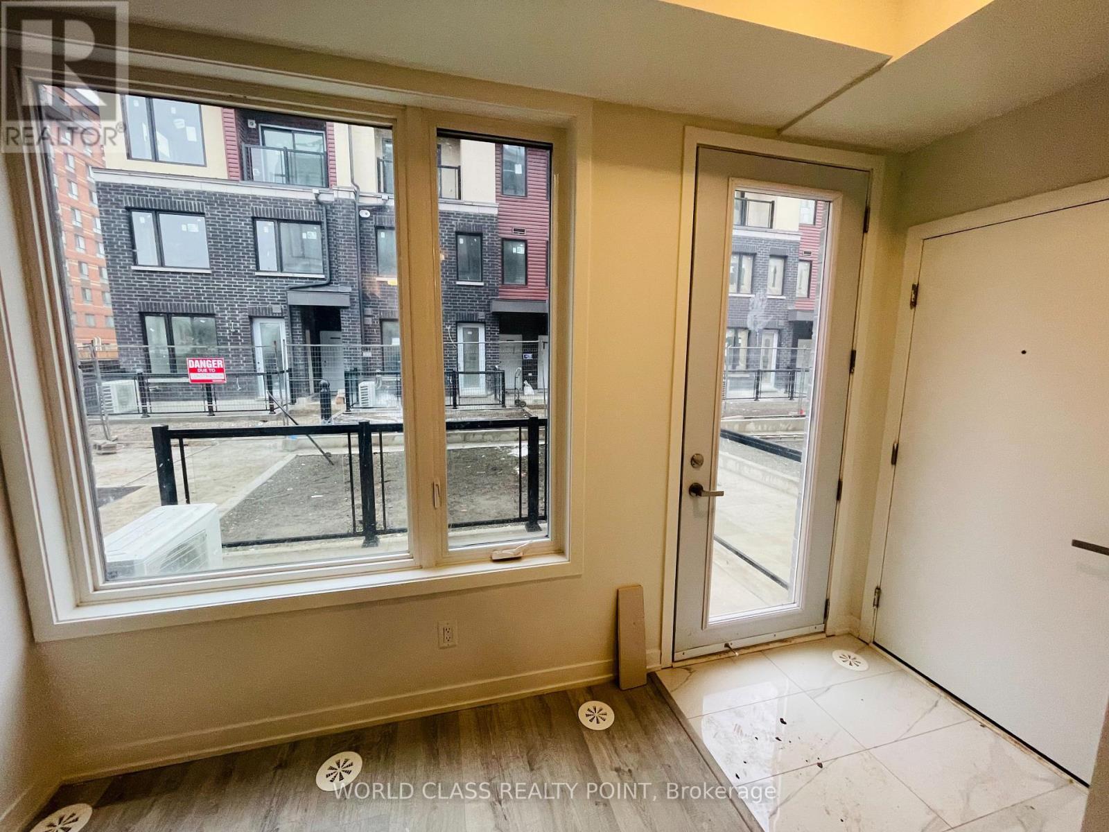 15 - 3425 Ridgeway Drive, Mississauga, ON - Indoor Photo Showing Other Room