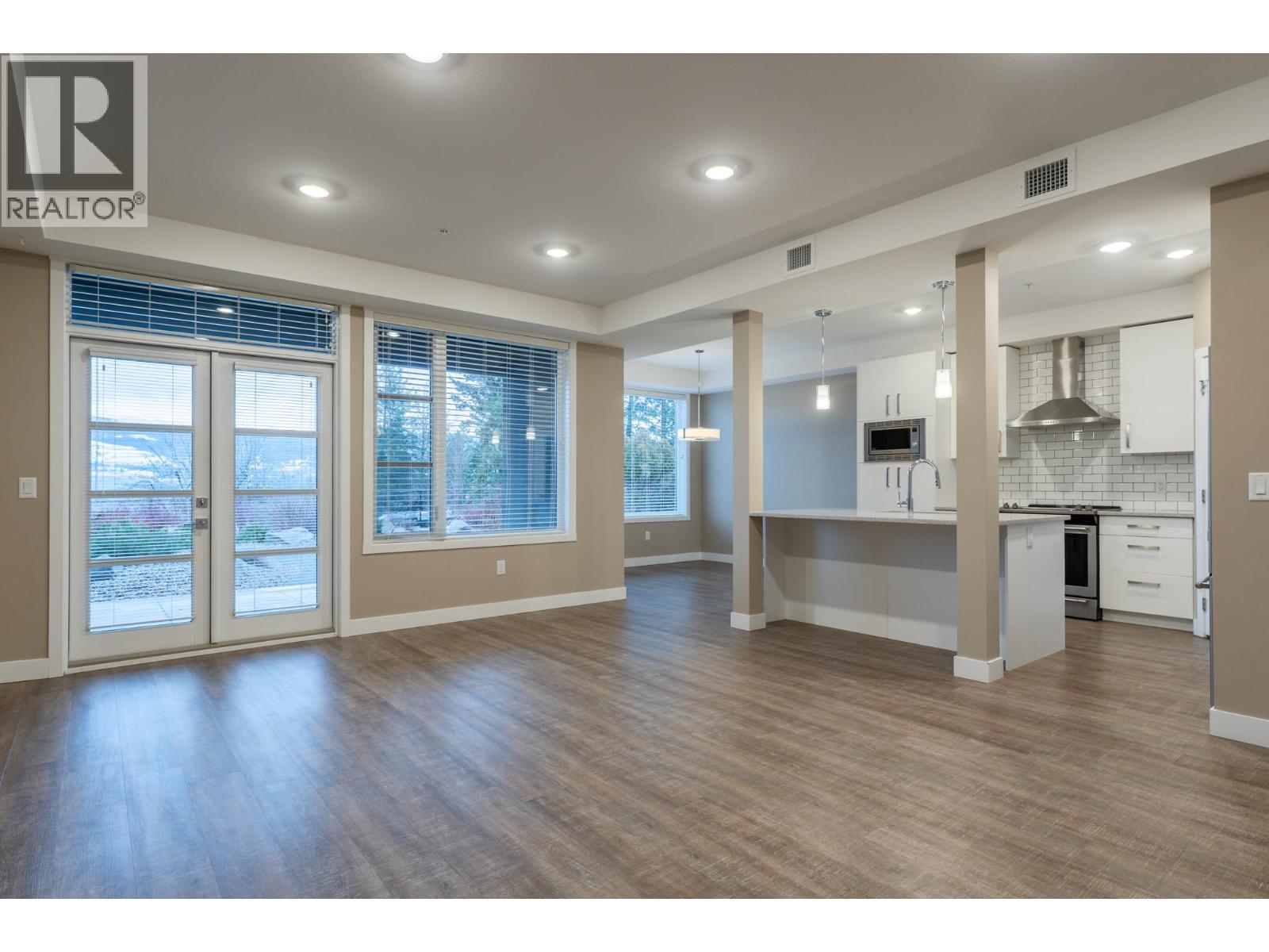 9700 Santina Road Unit# 5, Lake Country, BC - Indoor Photo Showing Kitchen