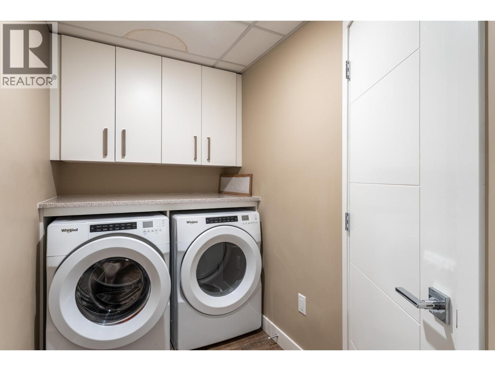 9700 Santina Road Unit# 5, Lake Country, BC - Indoor Photo Showing Laundry Room