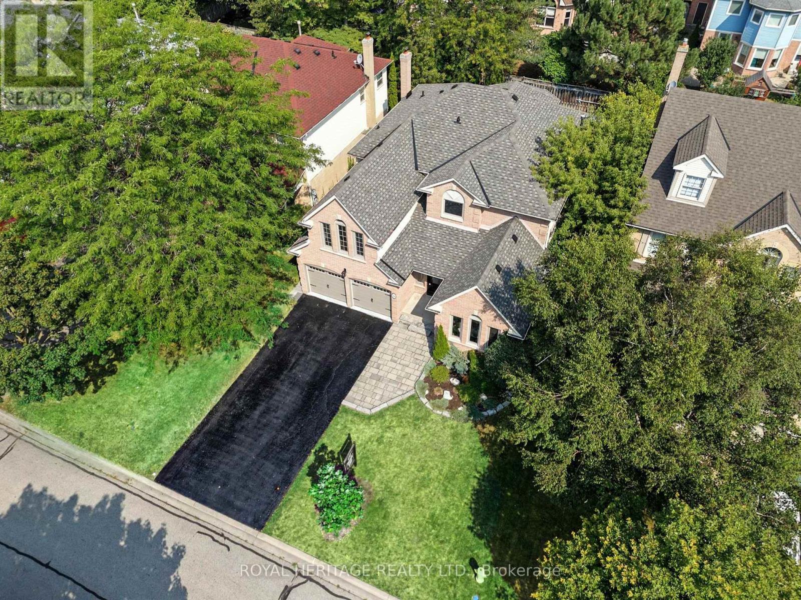 14 Balsdon Crescent, Whitby (Lynde Creek), ON - Outdoor