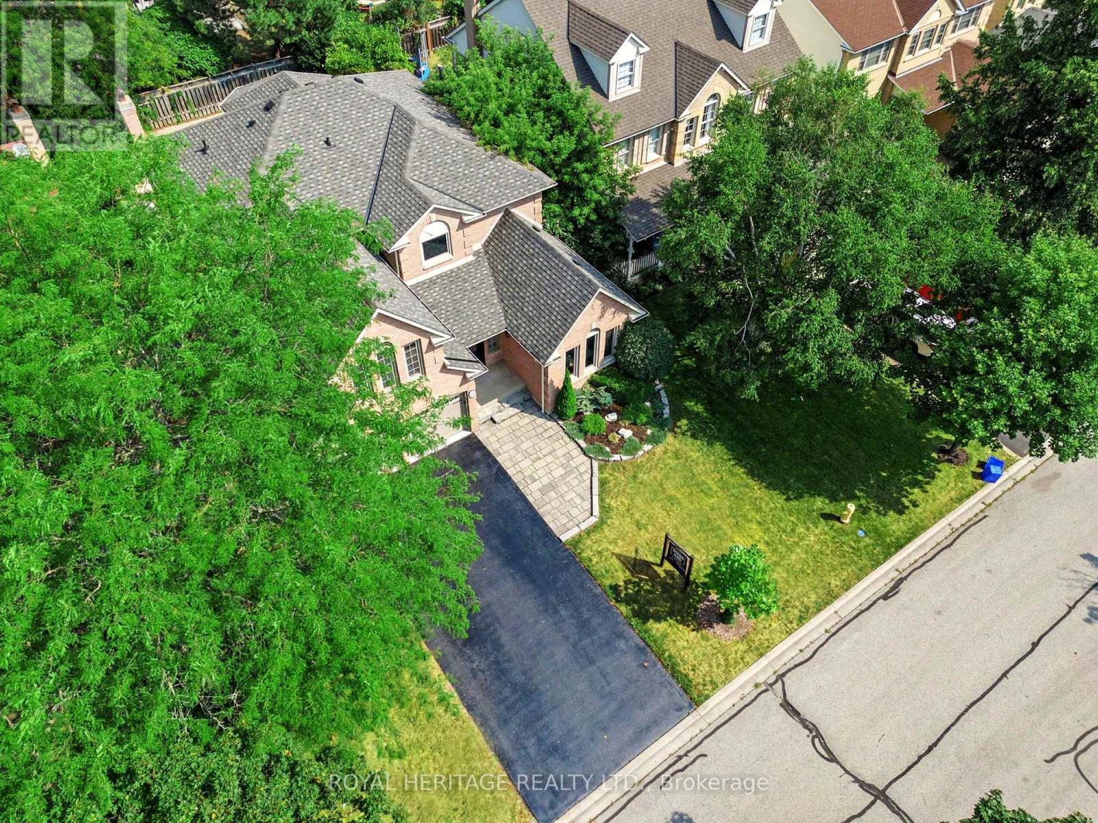 14 Balsdon Crescent, Whitby (Lynde Creek), ON - Outdoor