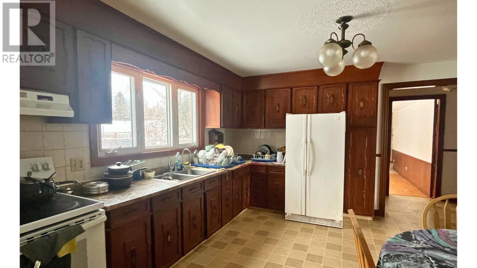 468 Northern Ave, Sault Ste. Marie, ON - Indoor Photo Showing Kitchen With Double Sink
