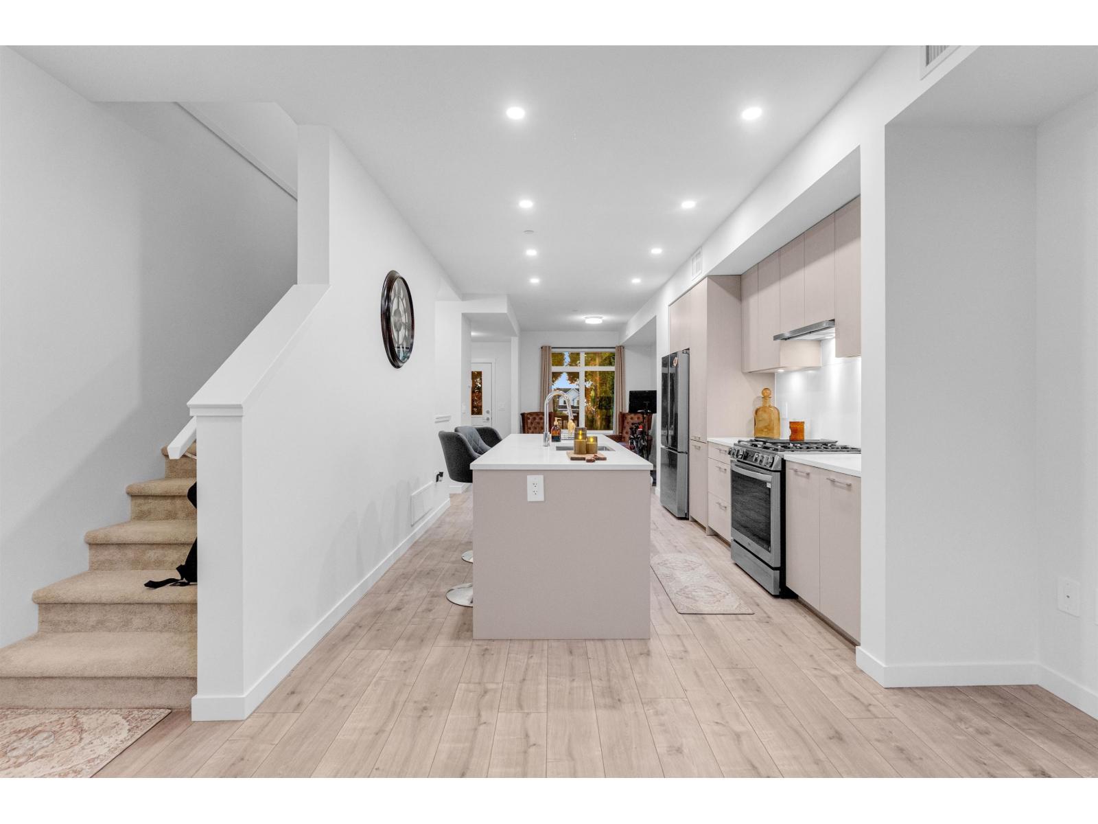 226 6951 204 Street, Langley, BC - Indoor Photo Showing Other Room