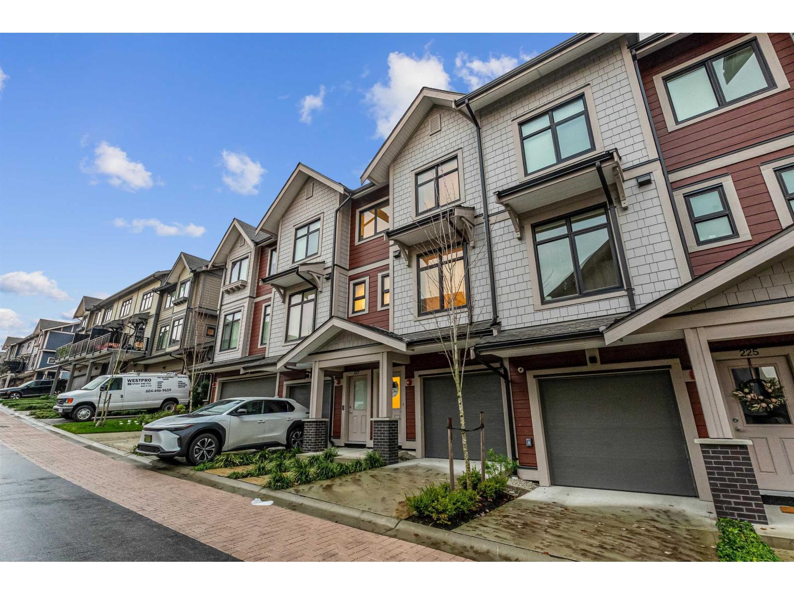 226 6951 204 Street, Langley, BC - Outdoor With Facade