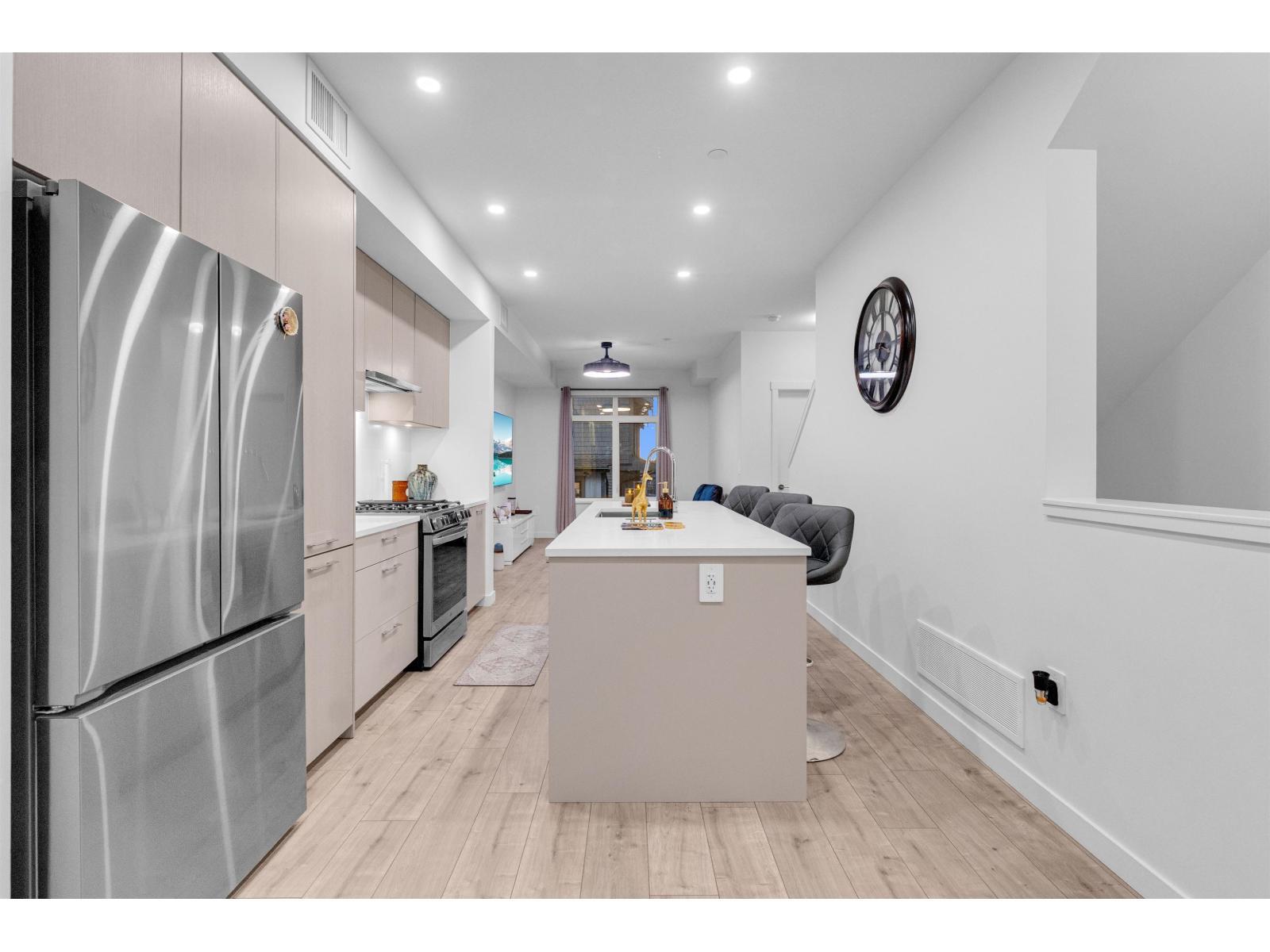 226 6951 204 Street, Langley, BC - Indoor Photo Showing Kitchen With Stainless Steel Kitchen With Upgraded Kitchen