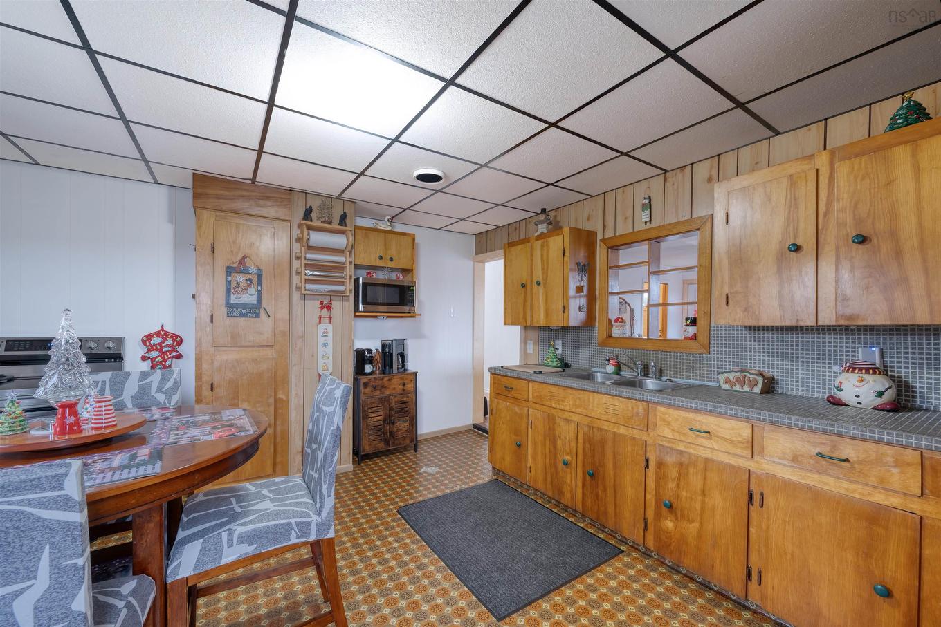 87 Pool Road, Sheet Harbour, NS