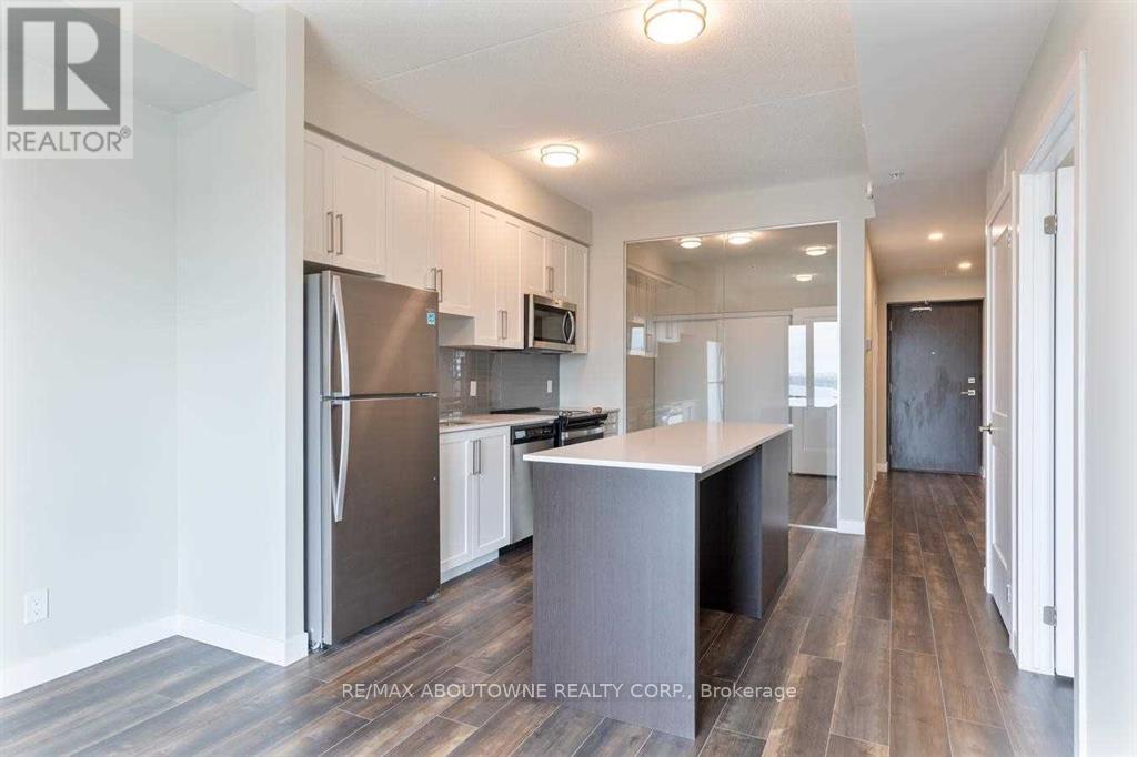 1509 - 15 Queen Street S, Hamilton, ON - Indoor Photo Showing Kitchen With Stainless Steel Kitchen