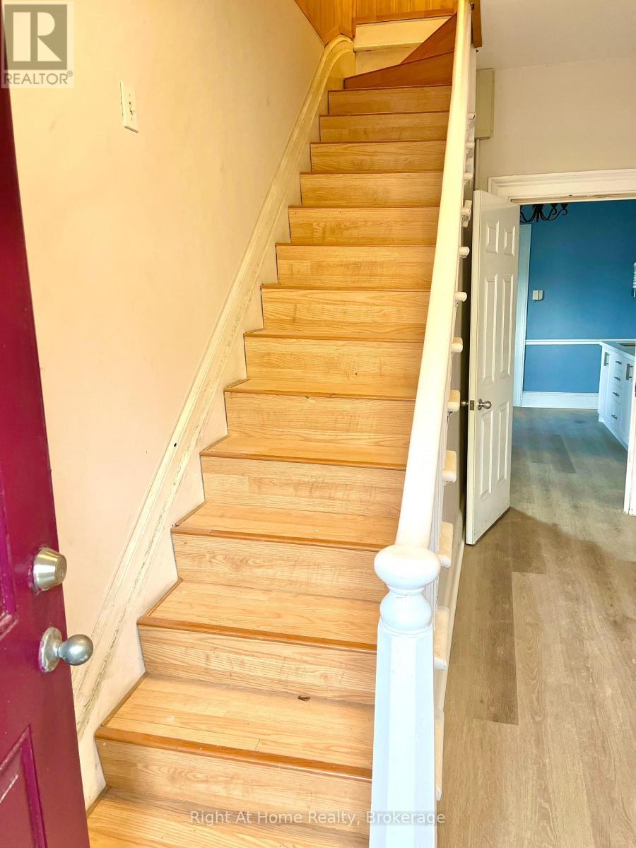 Upper - 275 Main Street W, Hamilton (Kirkendall), ON - Indoor Photo Showing Other Room