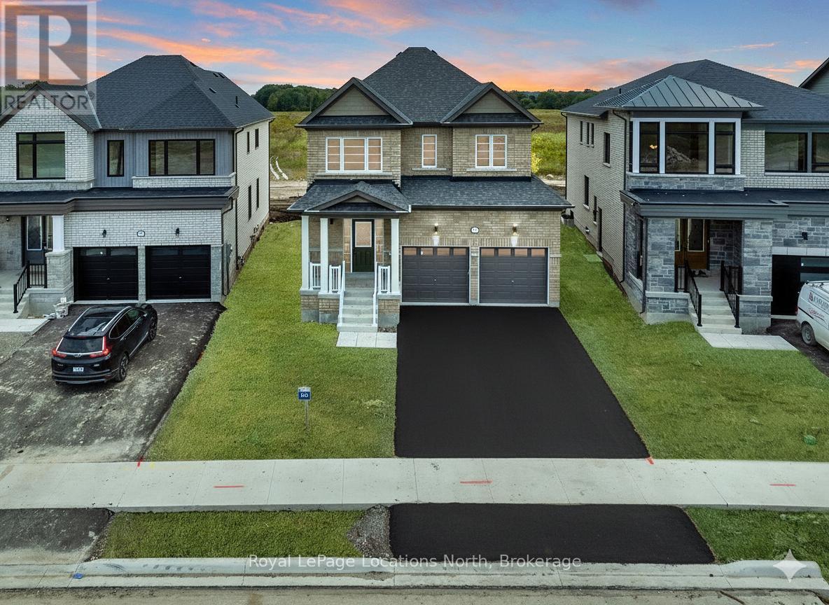 4 beds, 4 baths, all brick - 158 Union Boulevard, Wasaga Beach, ON - Outdoor With Facade