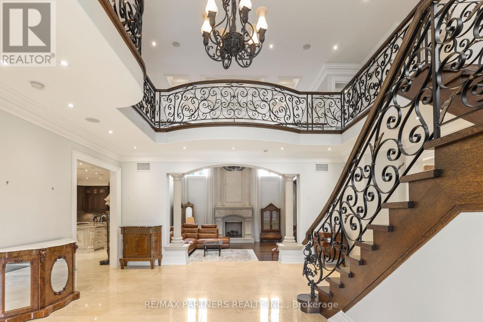 68 Maple Grove Avenue, Richmond Hill, ON - Indoor Photo Showing Other Room