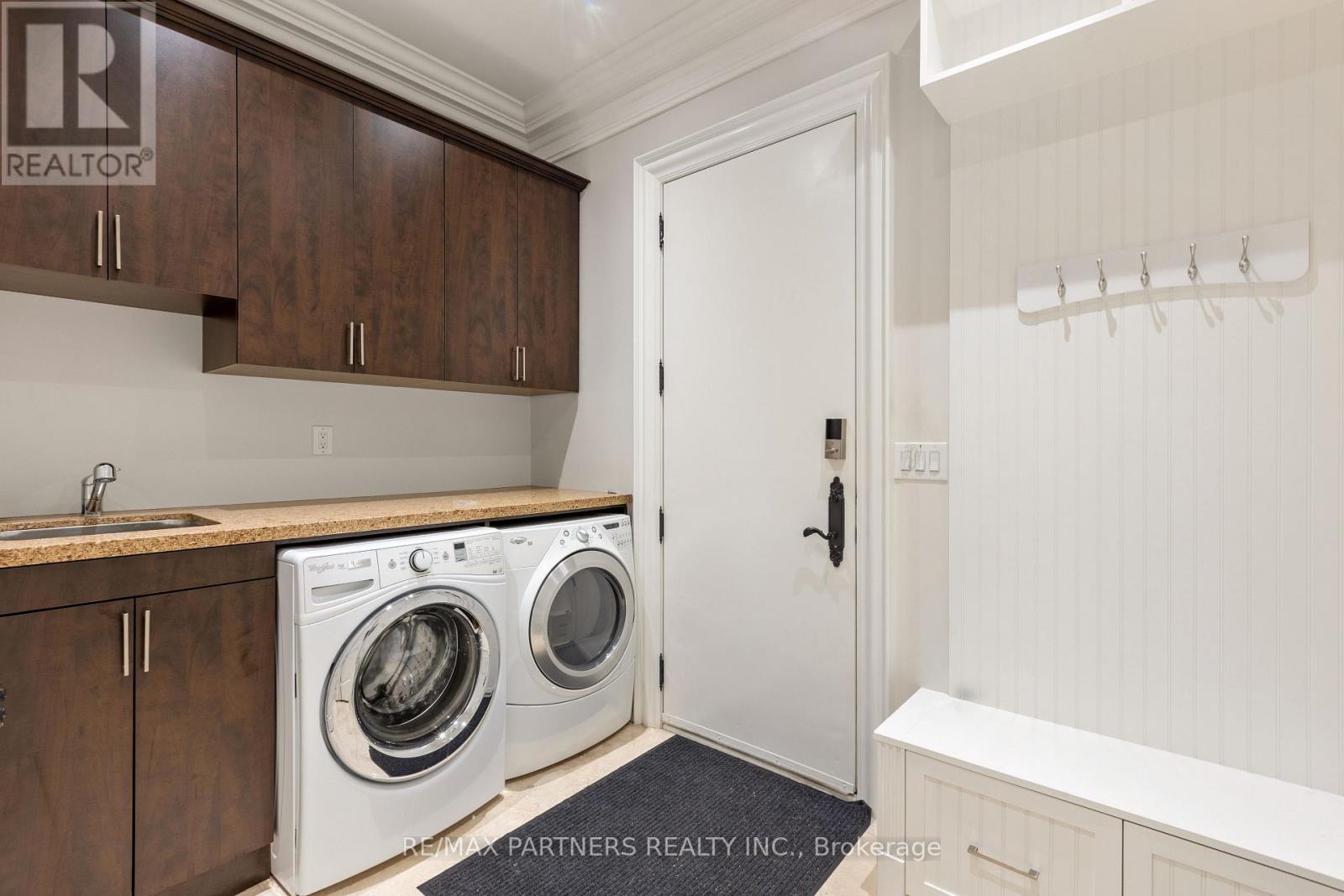 68 Maple Grove Avenue, Richmond Hill, ON - Indoor Photo Showing Laundry Room