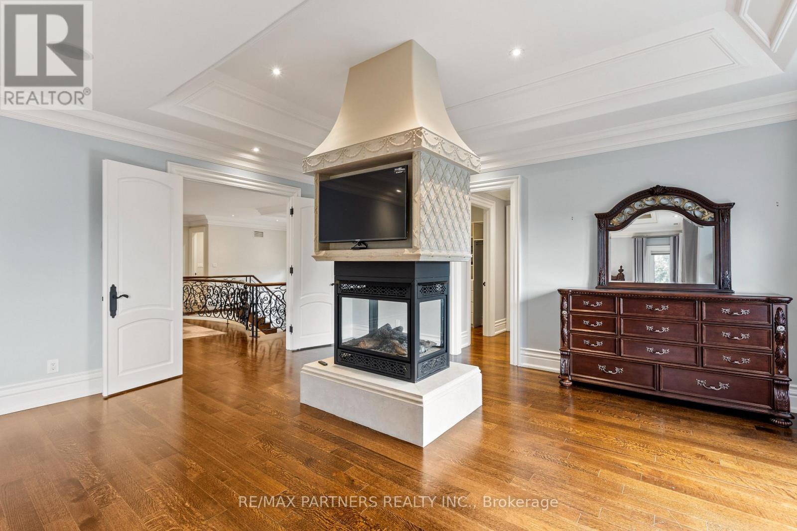 68 Maple Grove Avenue, Richmond Hill, ON - Indoor Photo Showing Other Room With Fireplace