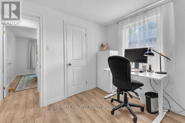 616 Grosvenor Street, London East (East C), ON - Indoor Photo Showing Office