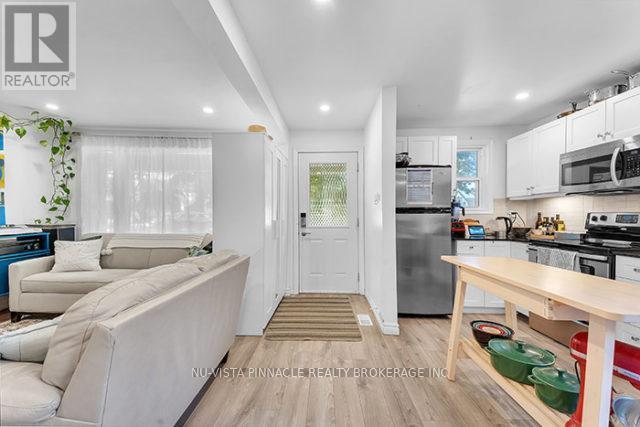 616 Grosvenor Street, London East (East C), ON - Indoor Photo Showing Other Room