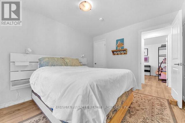 616 Grosvenor Street, London East (East C), ON - Indoor Photo Showing Bedroom