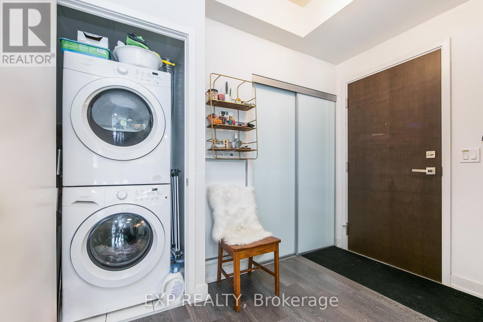225 - 1190 Dundas Street E, Toronto, ON - Indoor Photo Showing Laundry Room