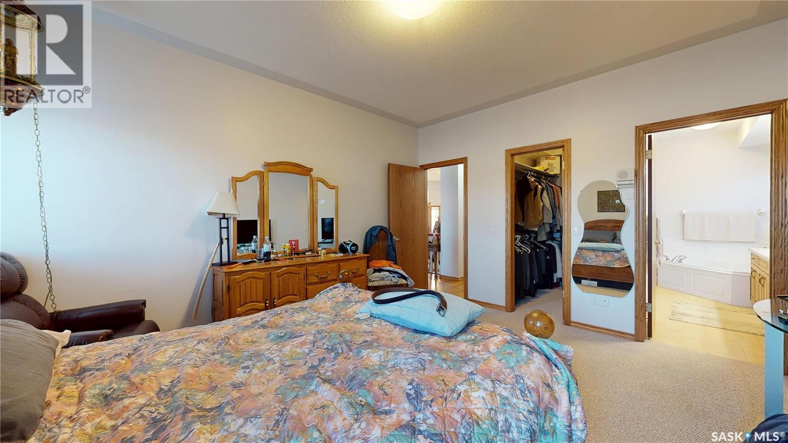 11330 Wascana Meadows, Regina, SK - Indoor Photo Showing Bedroom