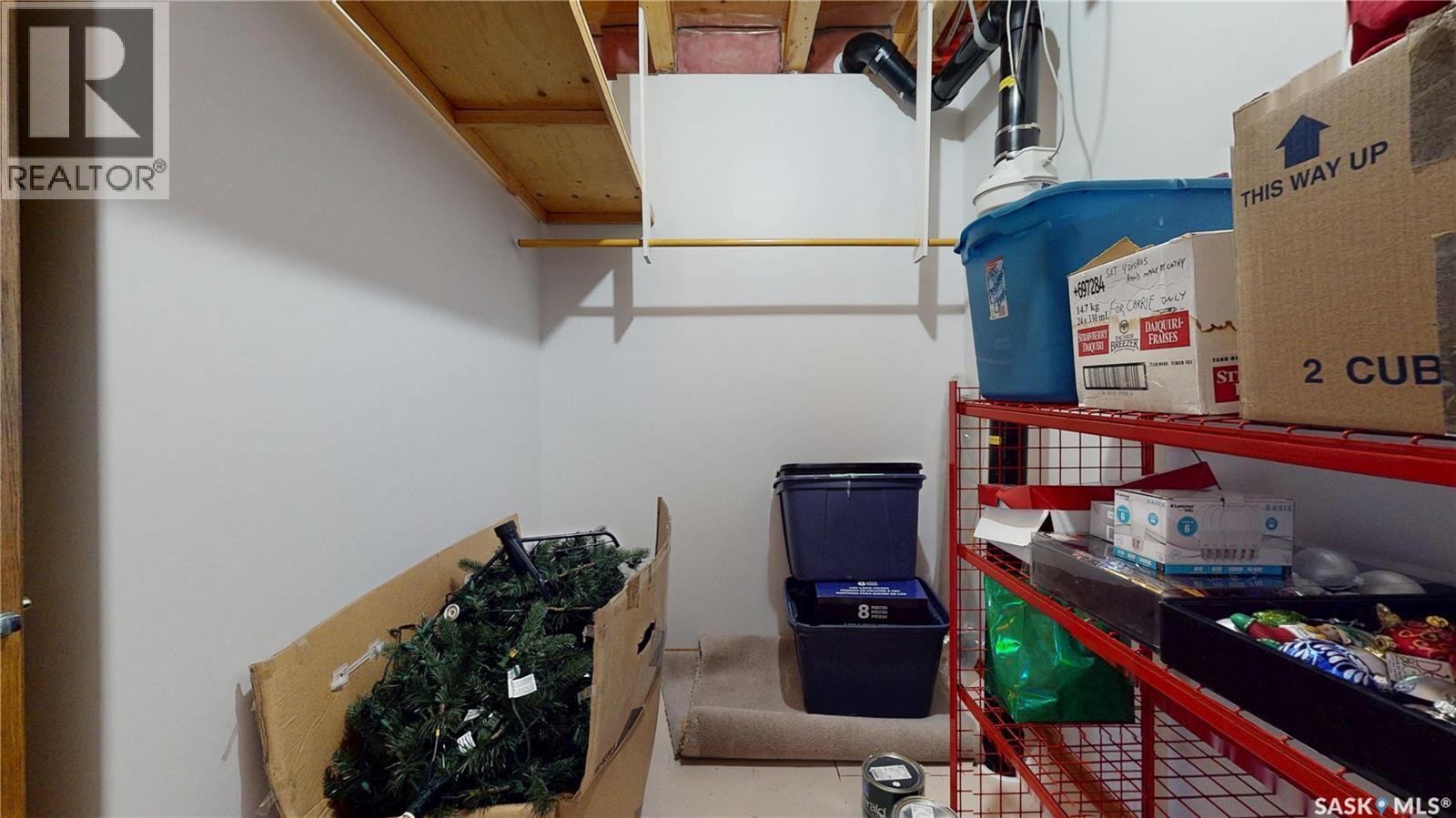 11330 Wascana Meadows, Regina, SK - Indoor Photo Showing Other Room