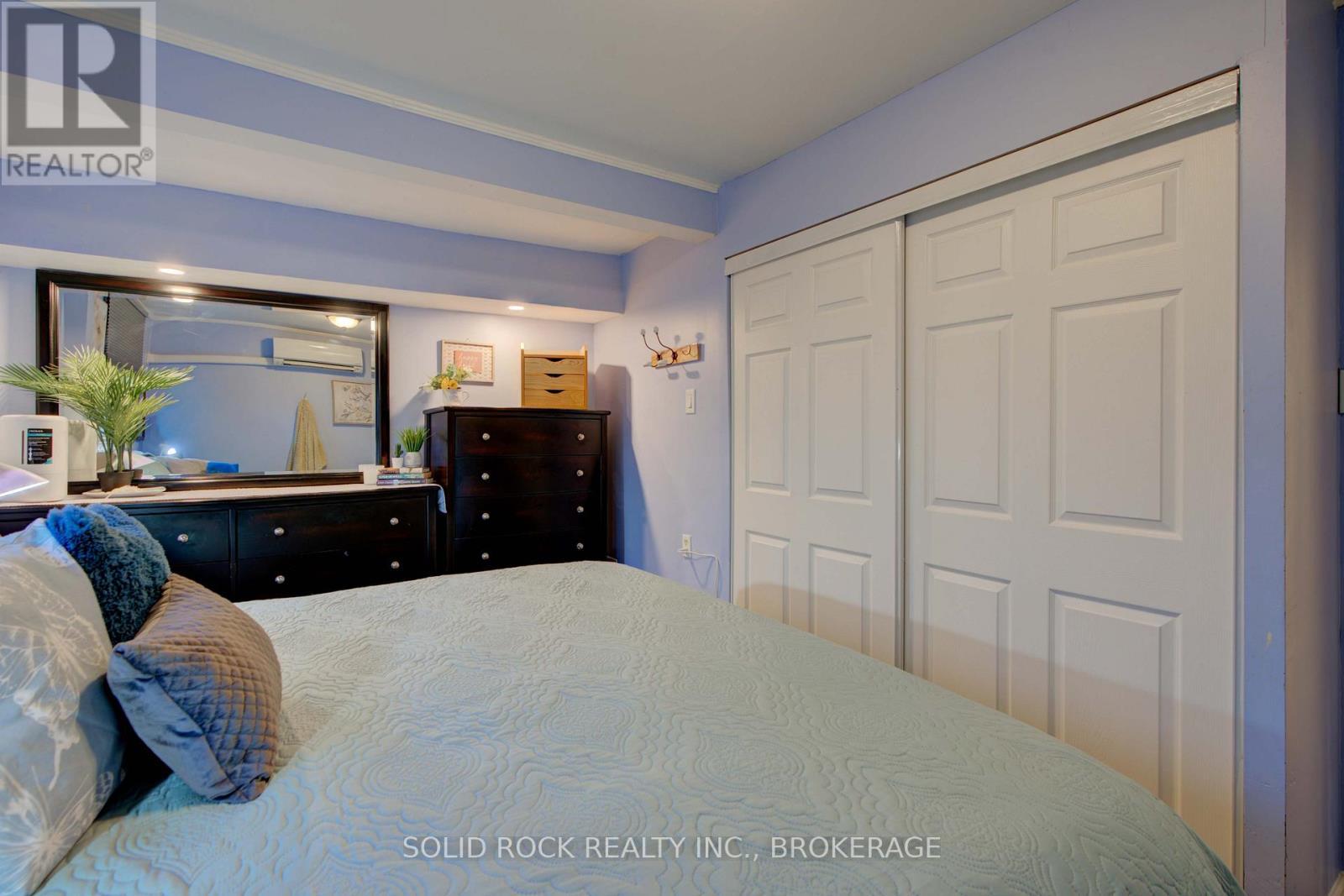20 Maccauley Street, Kingston (Rideau), ON - Indoor Photo Showing Bedroom