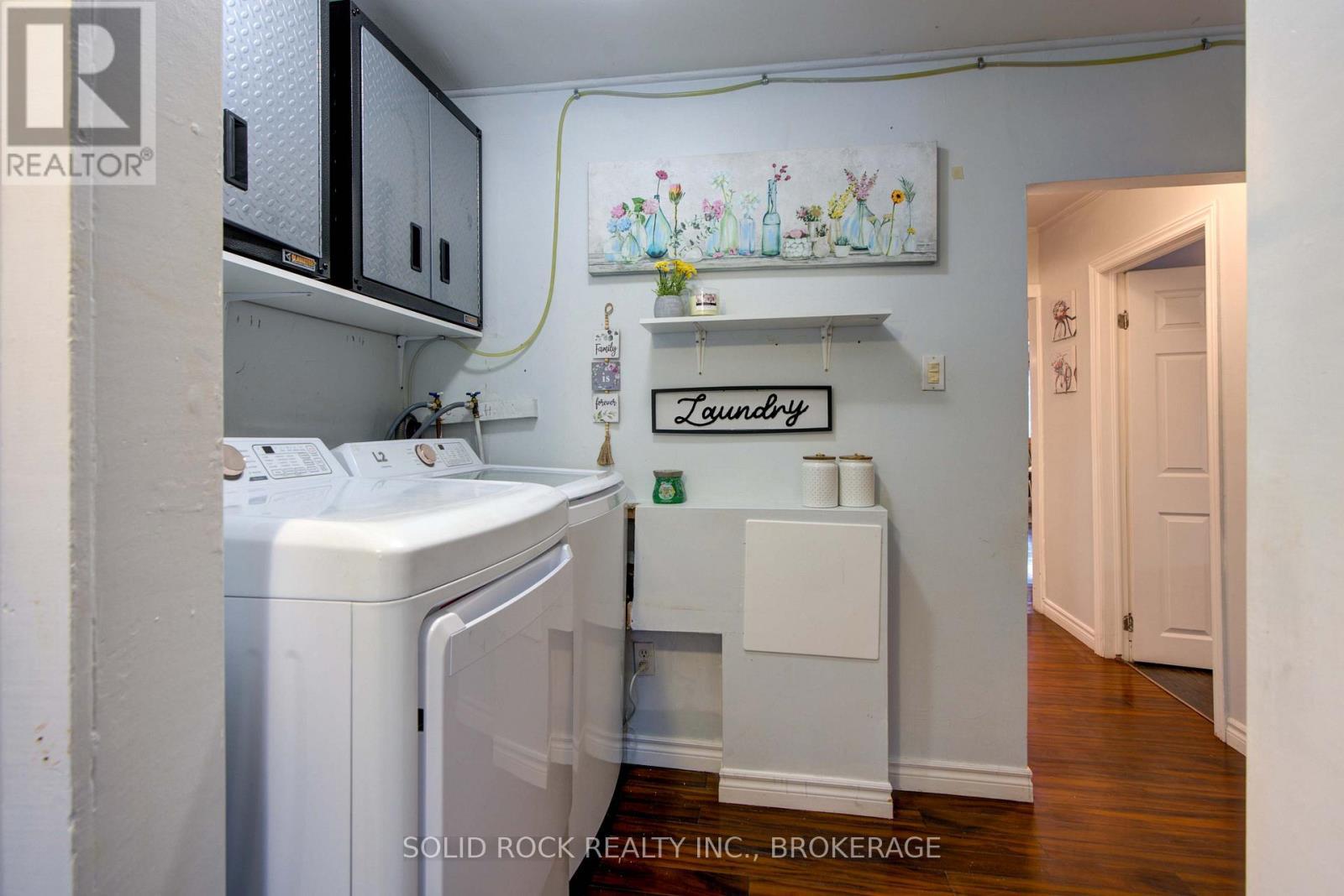 20 Maccauley Street, Kingston (Rideau), ON - Indoor Photo Showing Laundry Room
