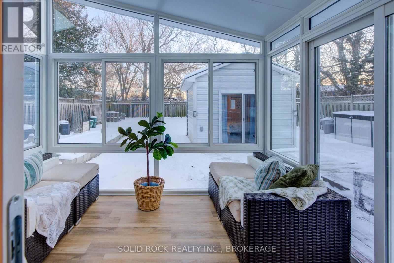 20 Maccauley Street, Kingston (Rideau), ON - Indoor