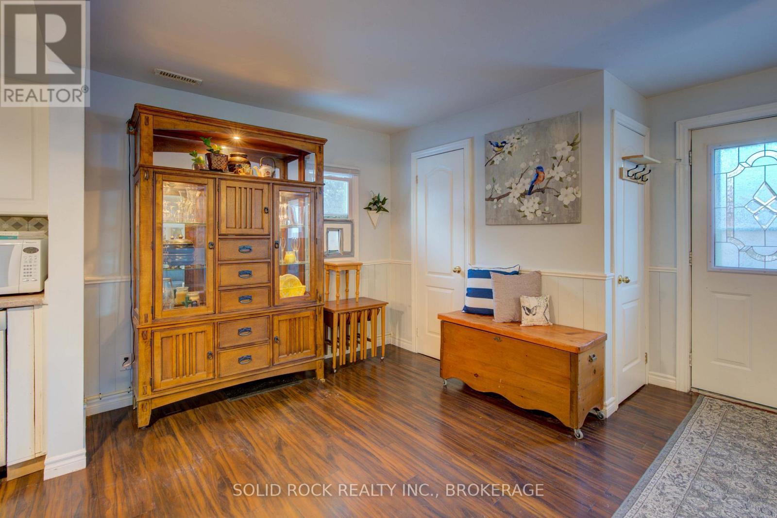 20 Maccauley Street, Kingston (Rideau), ON - Indoor