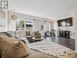 Entire wall of windows! Walk out to privacy -