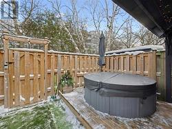 Hot Tub open all year round- 6 ft in diameter -