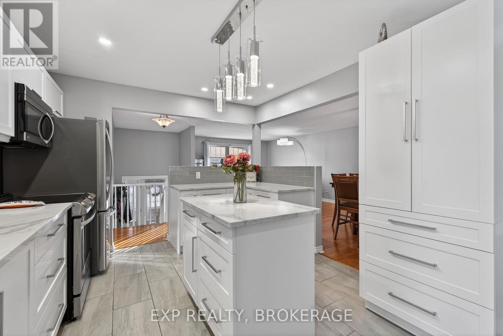 1048 Bauder Crescent, Kingston (North Of Taylor-Kidd Blvd), ON - Indoor Photo Showing Kitchen