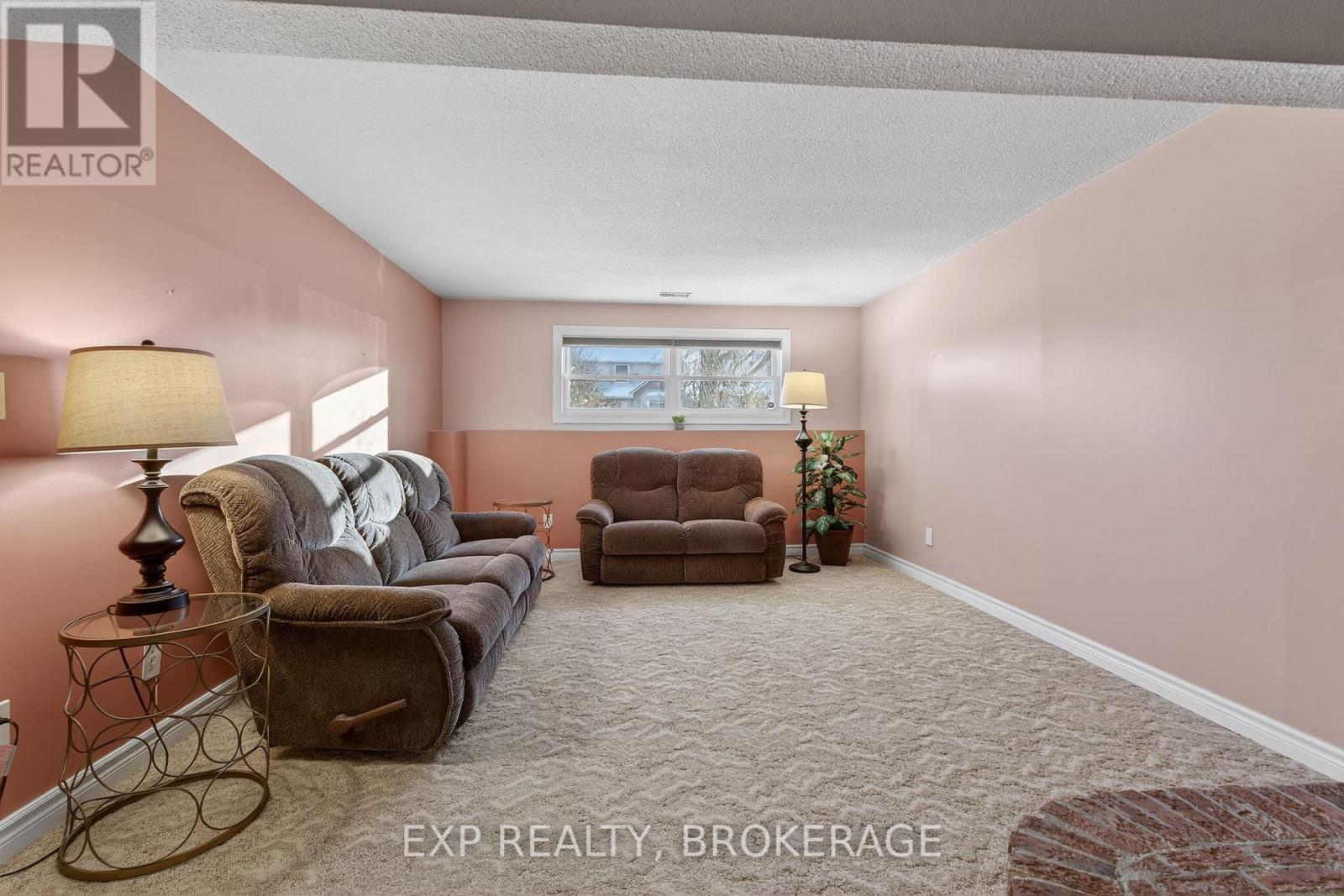 1048 Bauder Crescent, Kingston (North Of Taylor-Kidd Blvd), ON - Indoor Photo Showing Other Room