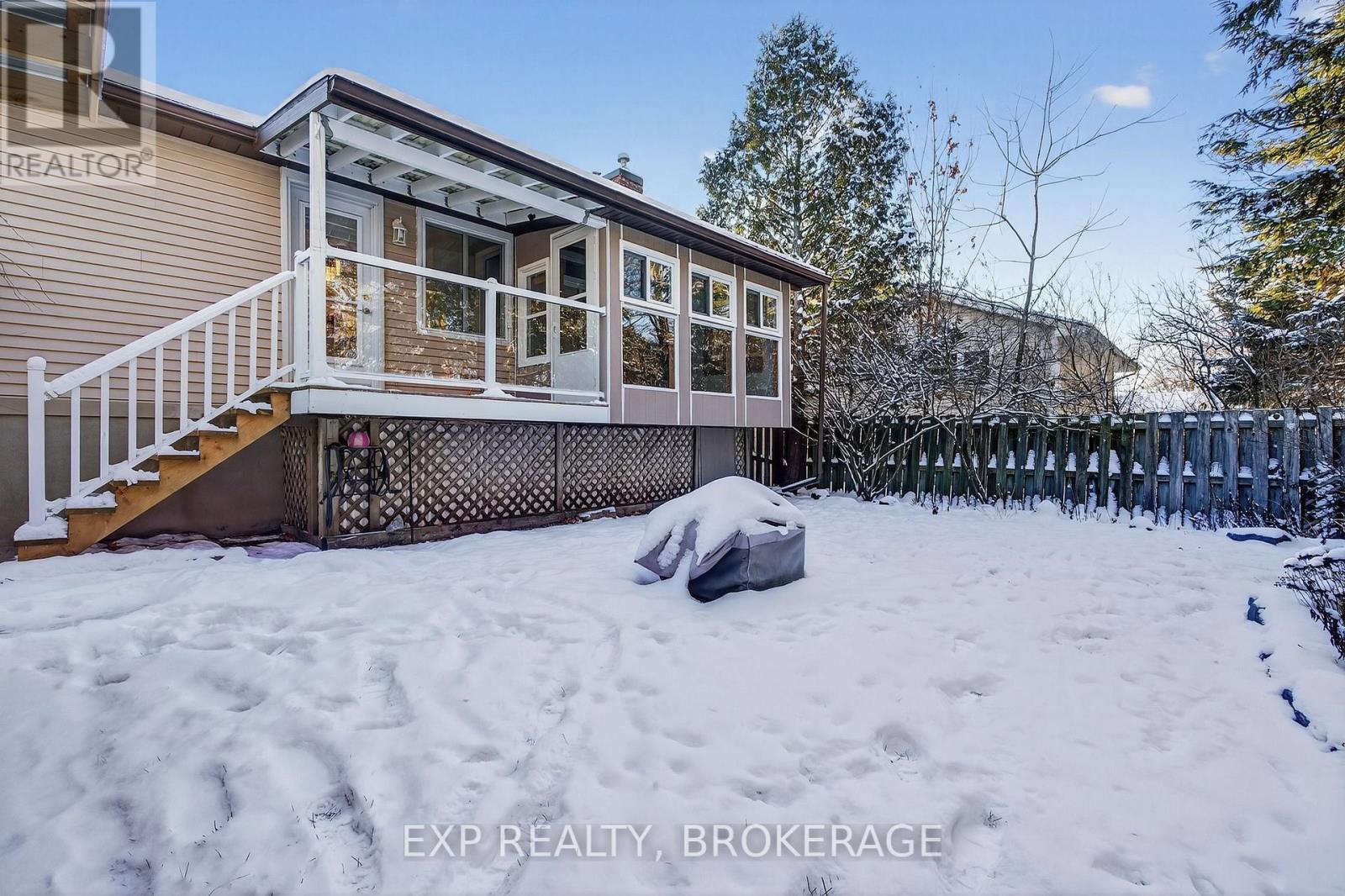 1048 Bauder Crescent, Kingston (North Of Taylor-Kidd Blvd), ON - Outdoor With Deck Patio Veranda