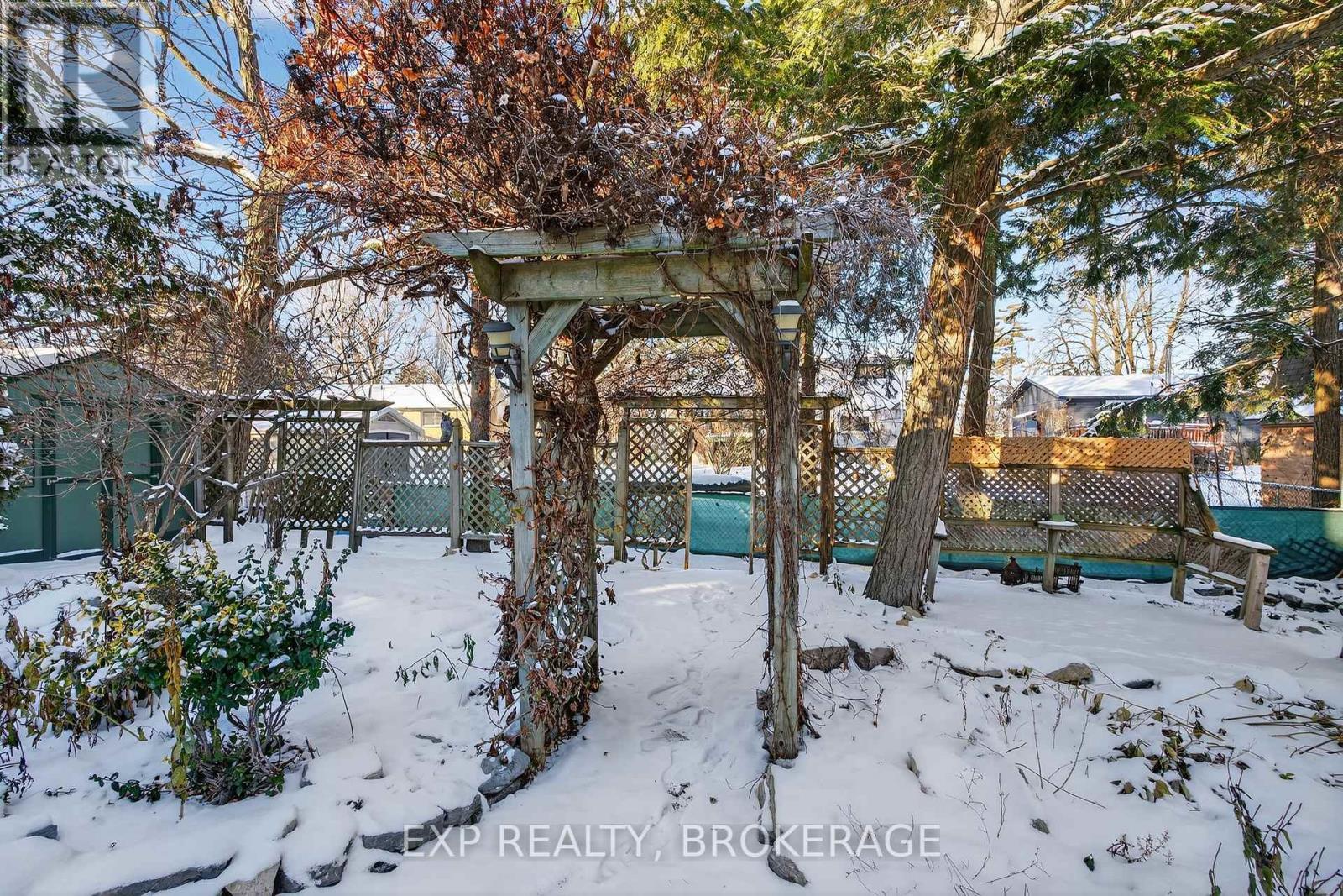 1048 Bauder Crescent, Kingston (North Of Taylor-Kidd Blvd), ON - Outdoor