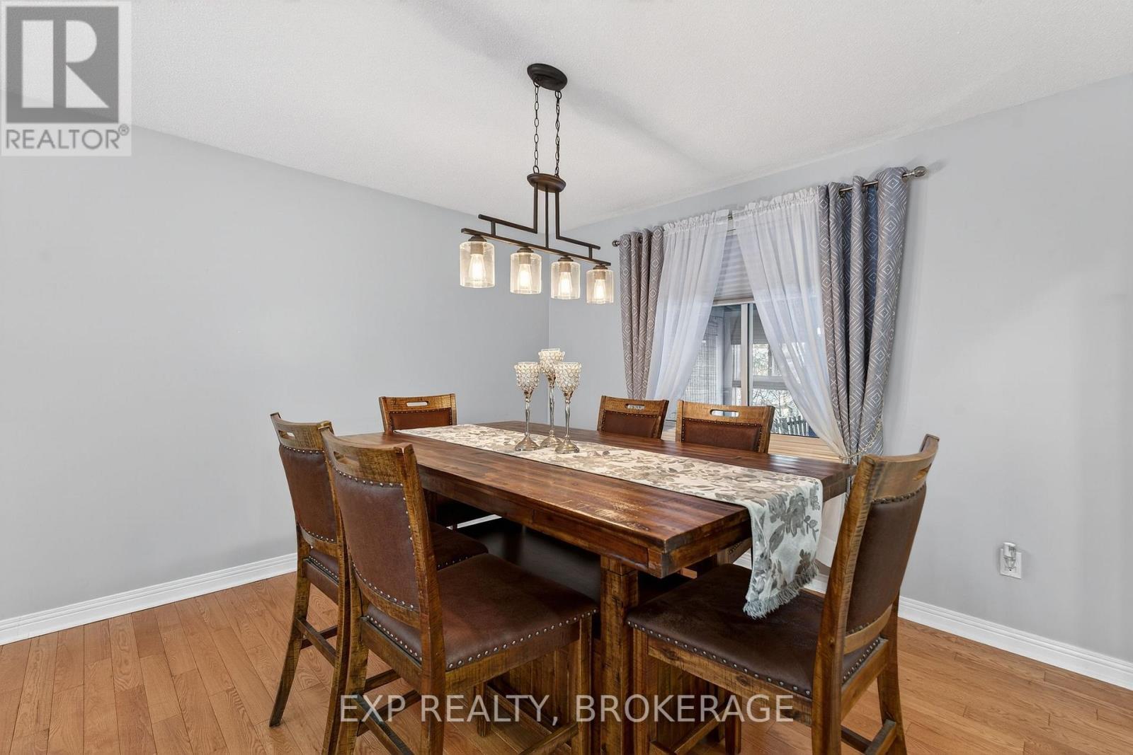 1048 Bauder Crescent, Kingston (North Of Taylor-Kidd Blvd), ON - Indoor Photo Showing Dining Room