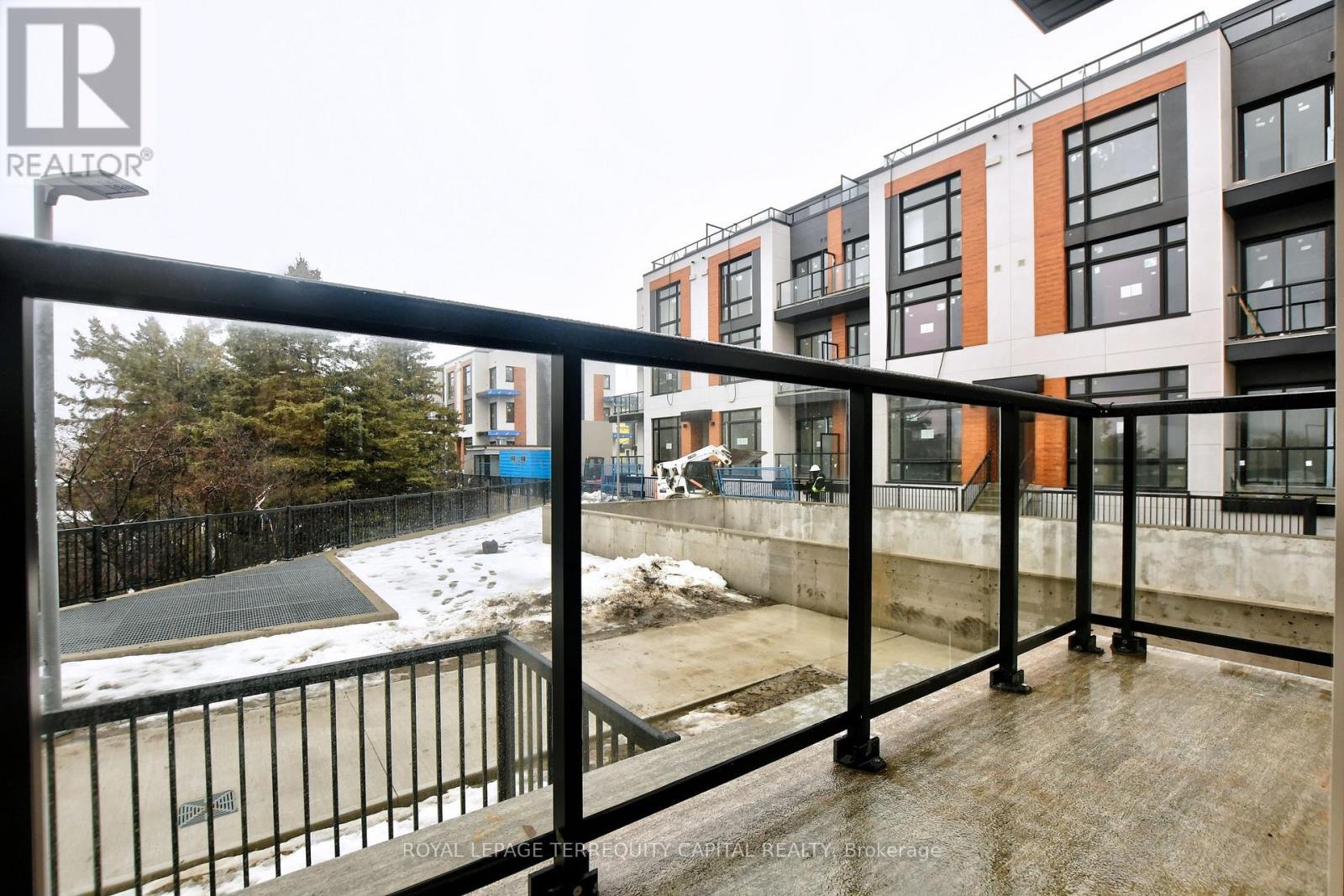 Th 309 - 6 Steckley House Lane, Richmond Hill, ON - Outdoor With Balcony