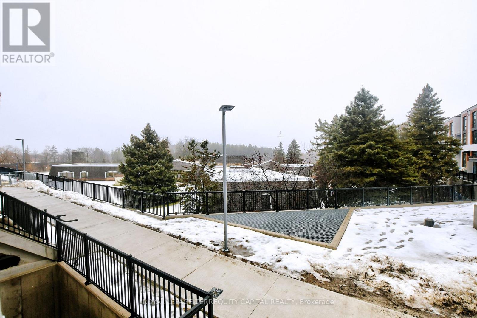 Th 309 - 6 Steckley House Lane, Richmond Hill, ON - Outdoor