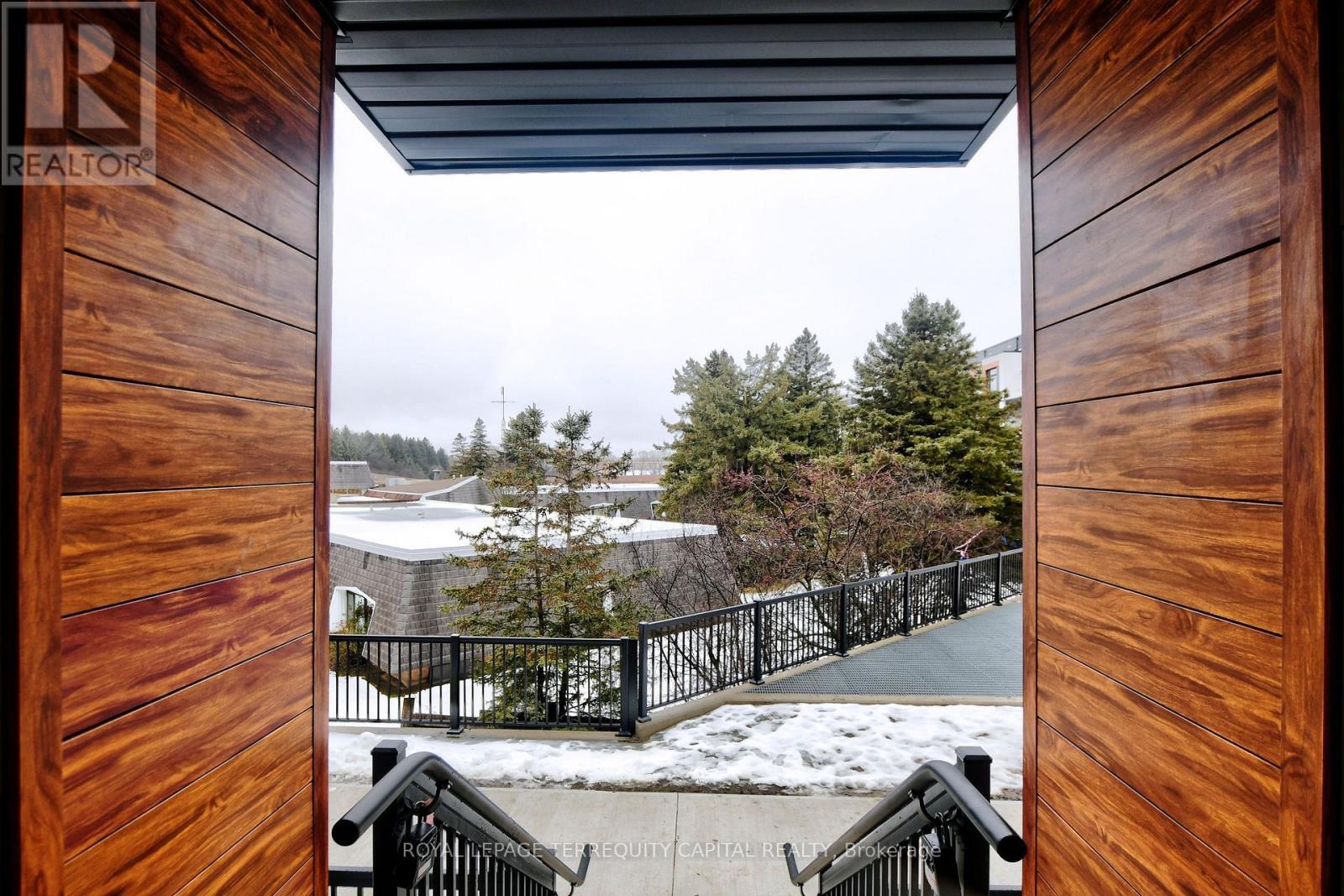 Th 309 - 6 Steckley House Lane, Richmond Hill, ON - Outdoor With Exterior