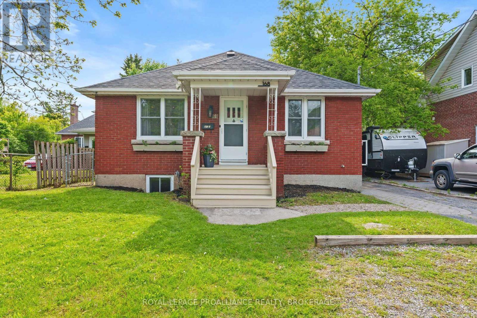 168 Macdonnell Street, Kingston (Central City East), ON - Outdoor