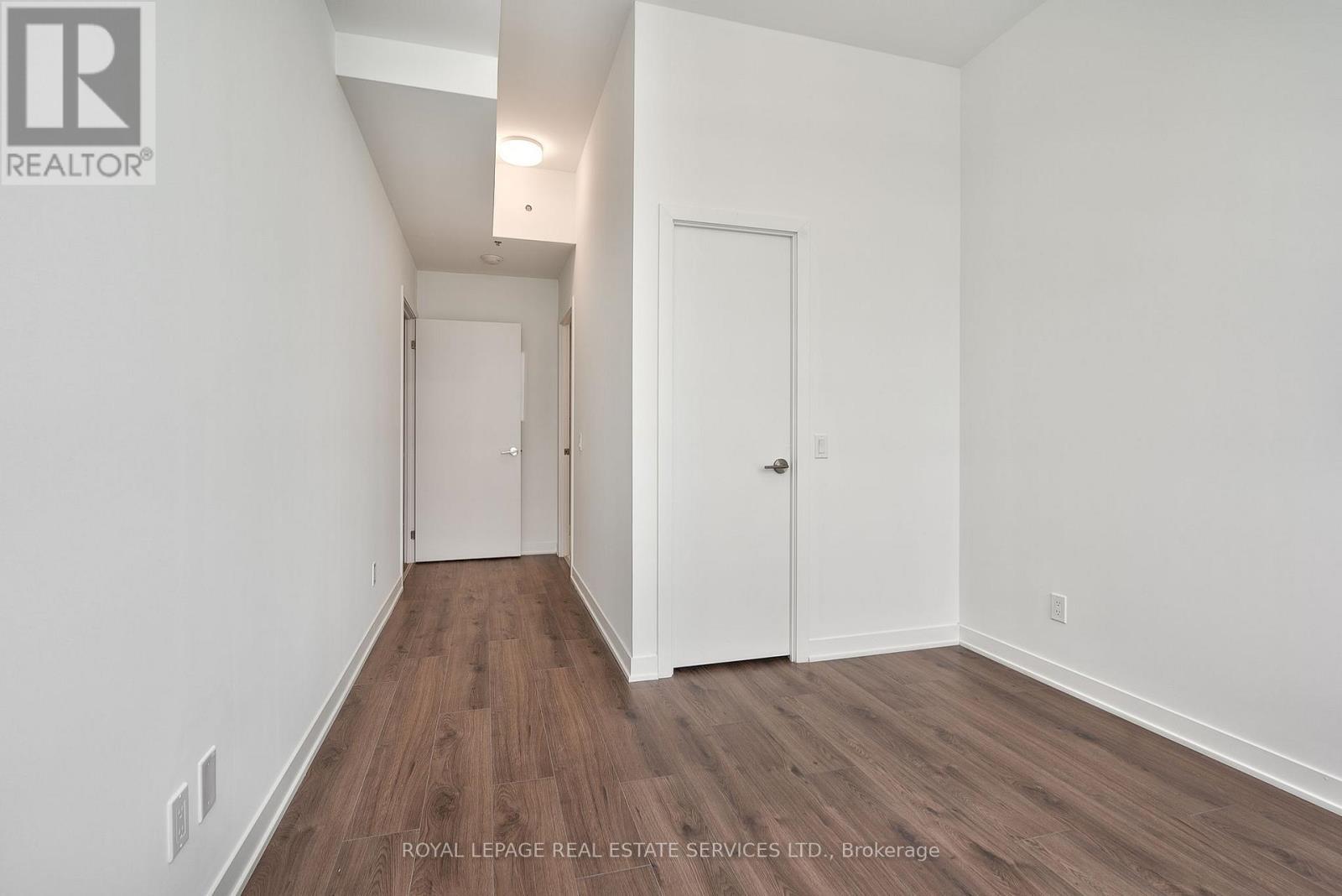 Lph 17 - 405 Dundas Street W, Oakville, ON - Indoor Photo Showing Other Room