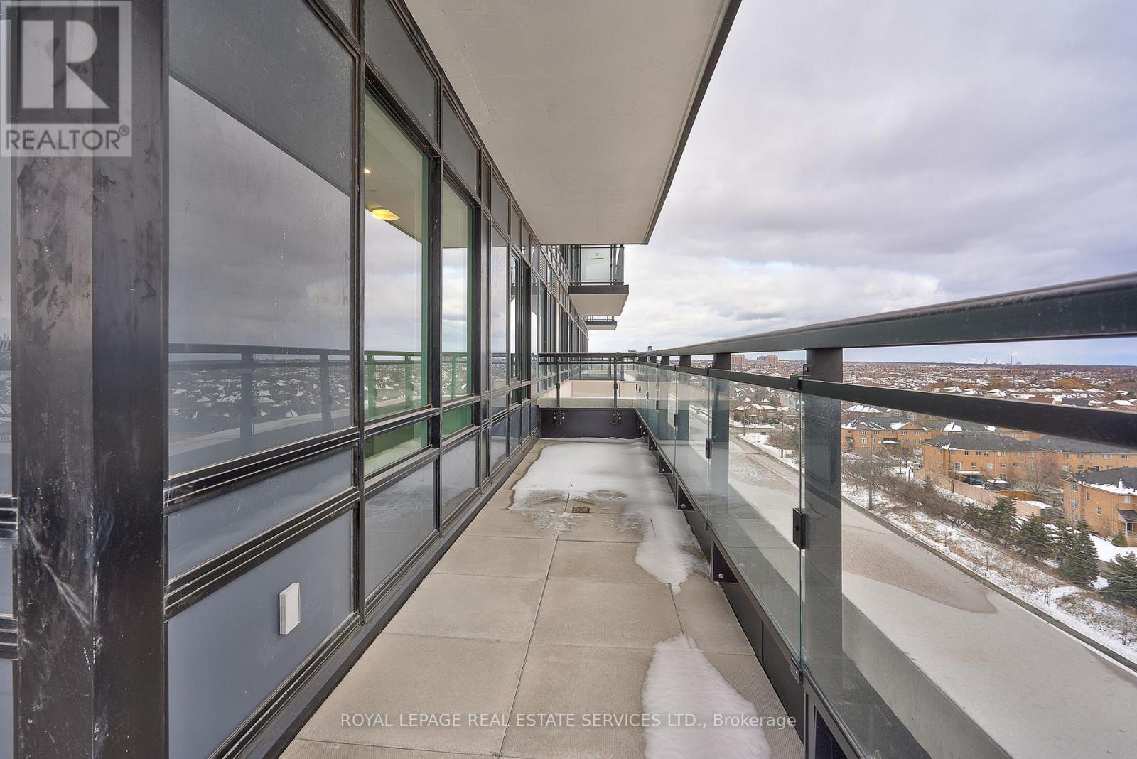 Lph 17 - 405 Dundas Street W, Oakville, ON - Outdoor With Exterior